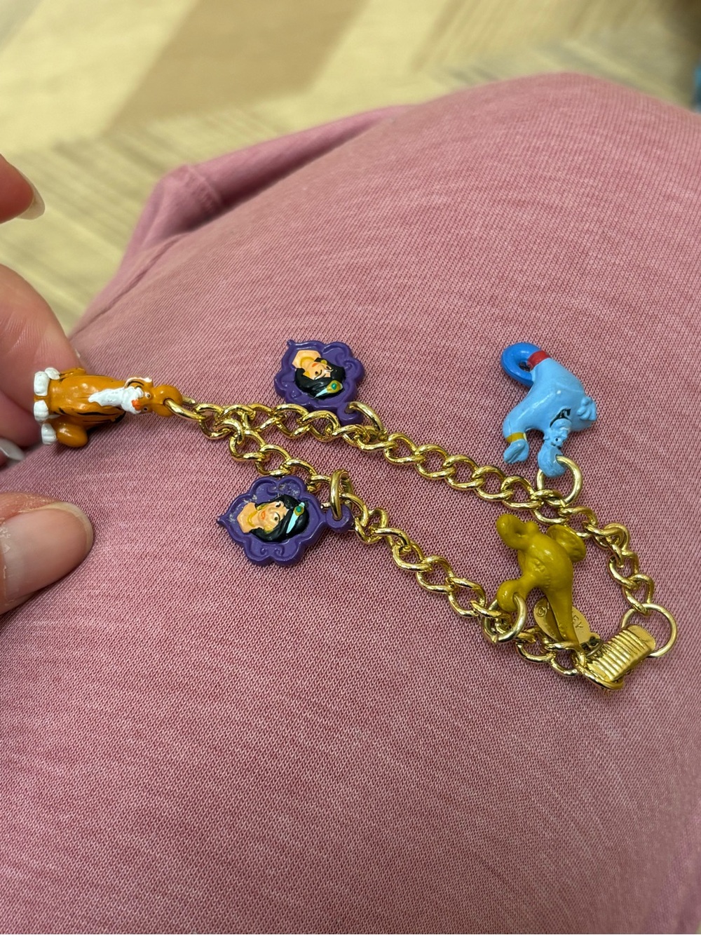 VINTAGE 90's Disney's Aladdin Charm Bracelet by APPLAUSE 6” Childs